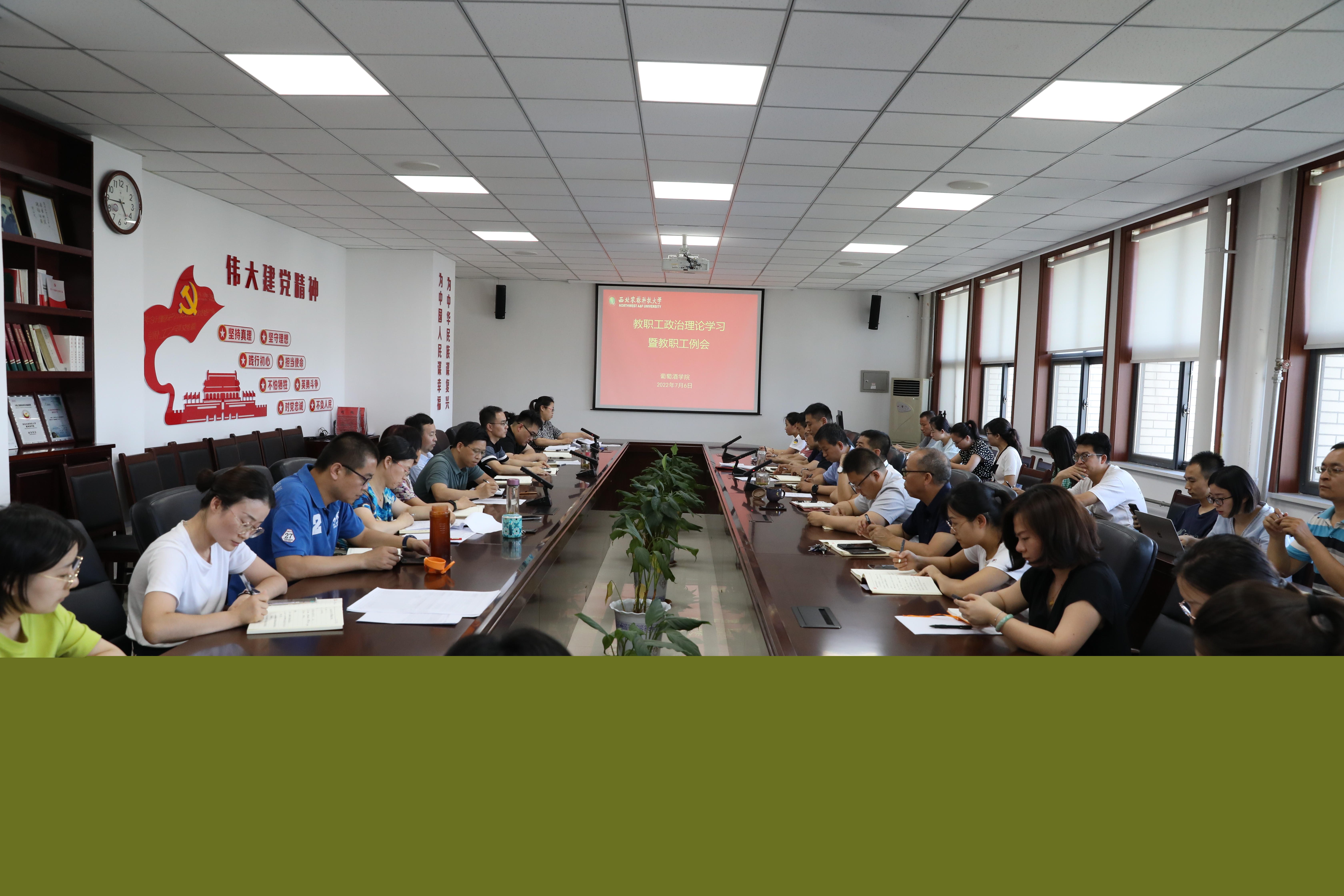 2a817bcde2d3460eb876fe426c9ca59f.jpg