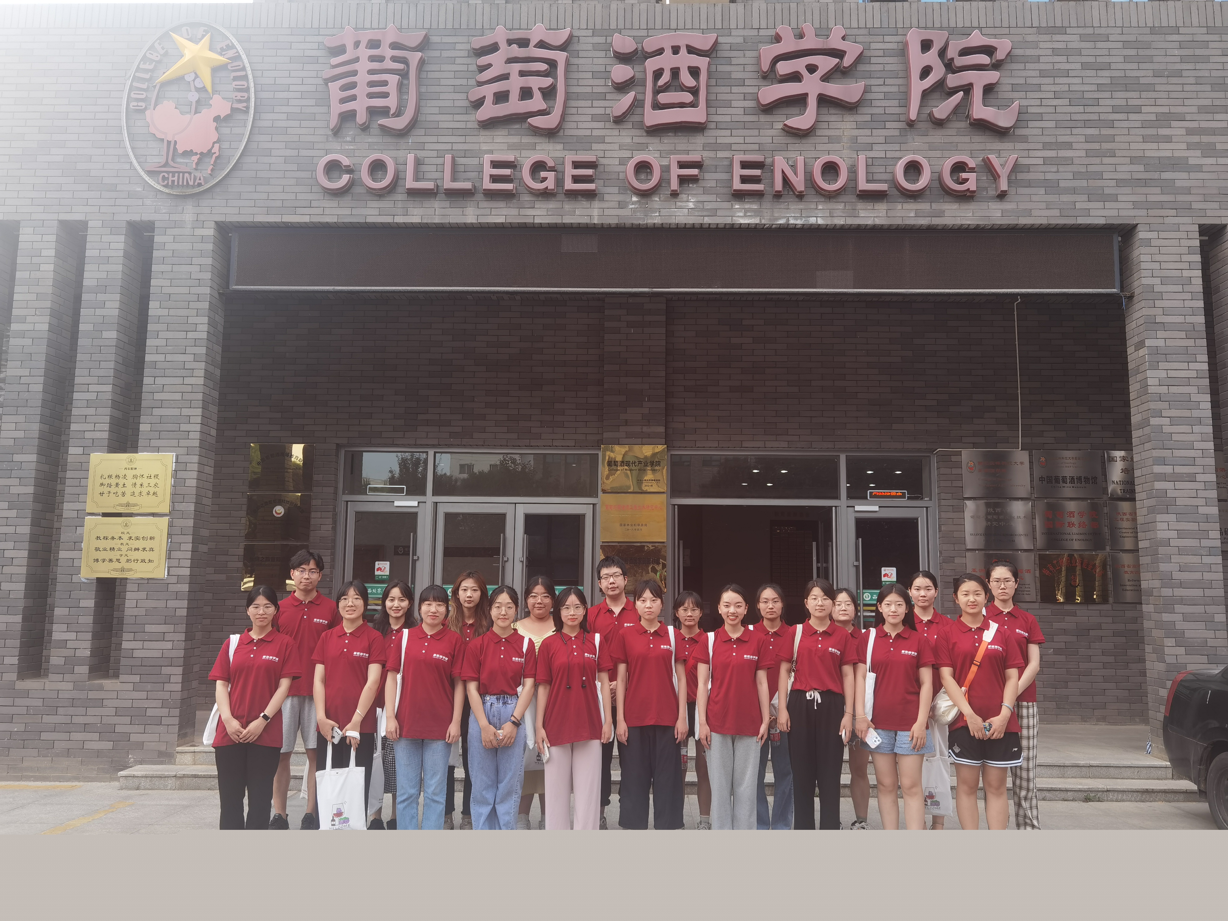 db8feafb5d3340ab8f803adffc488be5.jpg
